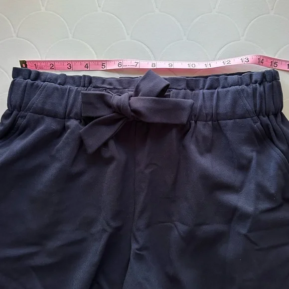 41 Hawthorn High Waist Navy Shorts with Bow - Picture 4 of 6